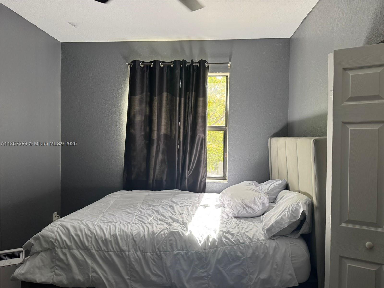 SILVER PALM EAST SEC THRE - Residential