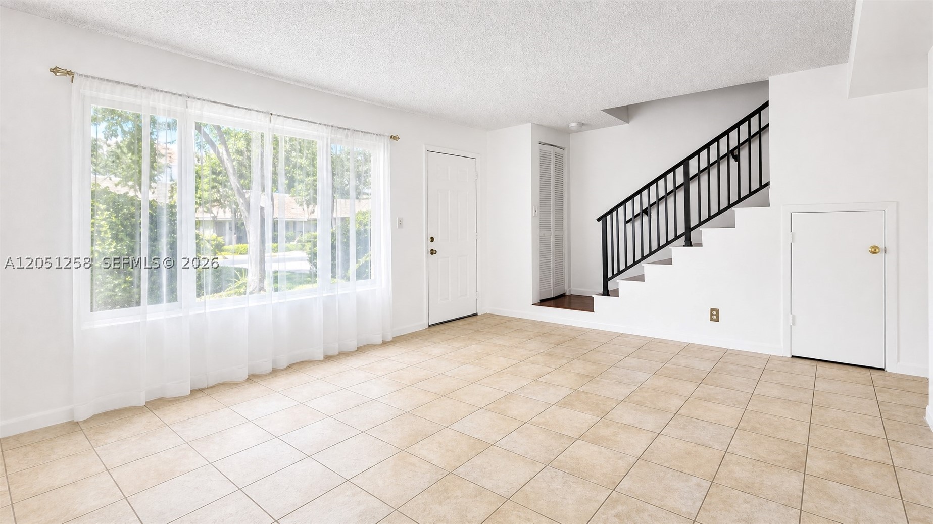 NOB HILL AT WELLEBY CONDO - Residential