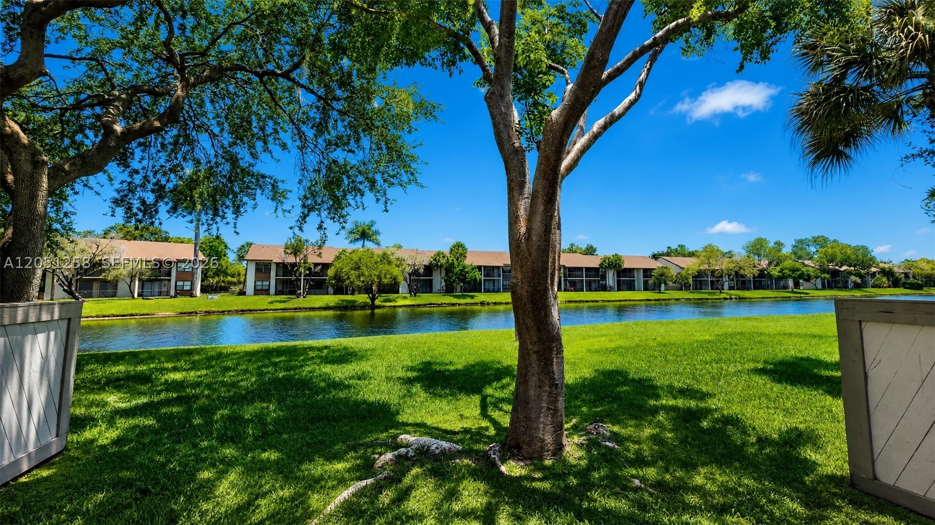 NOB HILL AT WELLEBY CONDO - Residential