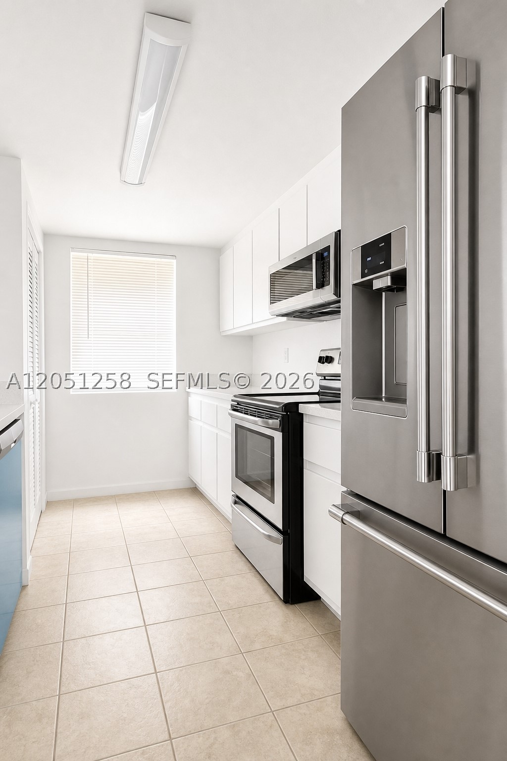 NOB HILL AT WELLEBY CONDO - Residential