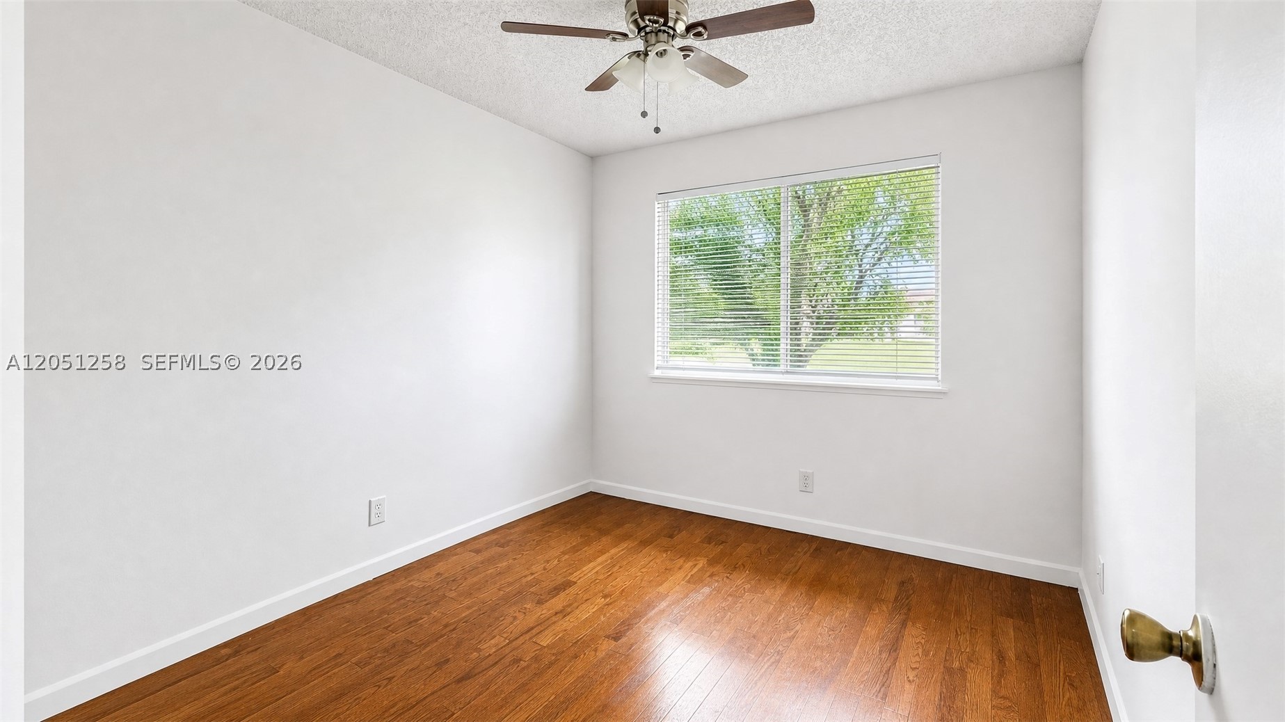 NOB HILL AT WELLEBY CONDO - Residential