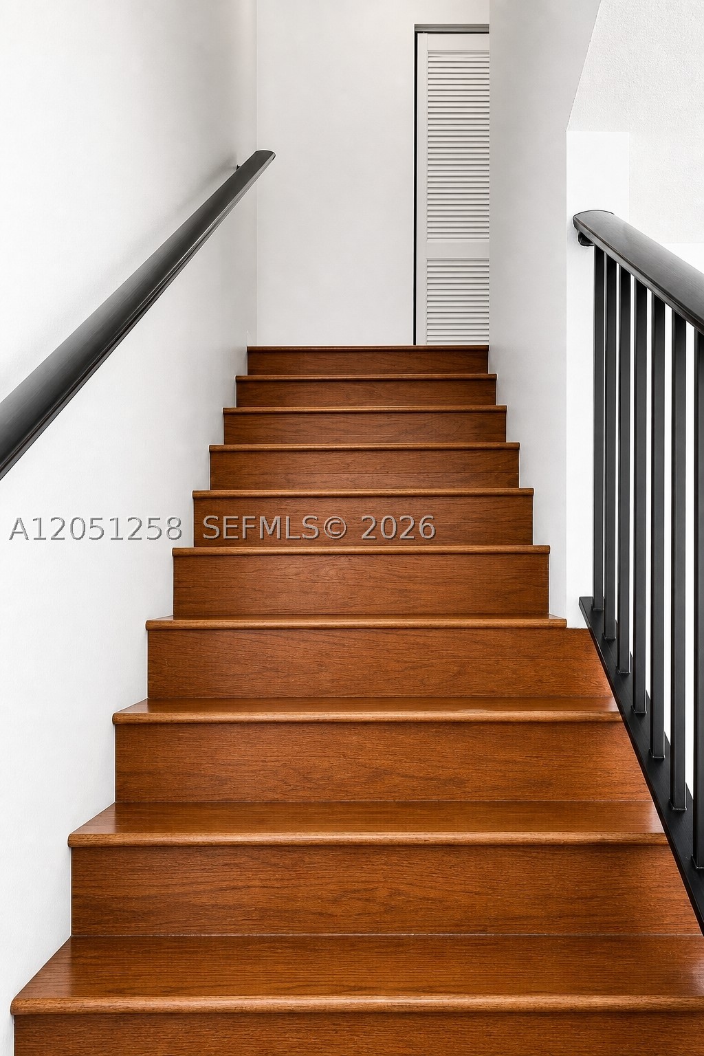 NOB HILL AT WELLEBY CONDO - Residential