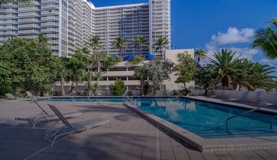 CARIBBEAN TOWERS CONDO - Residential