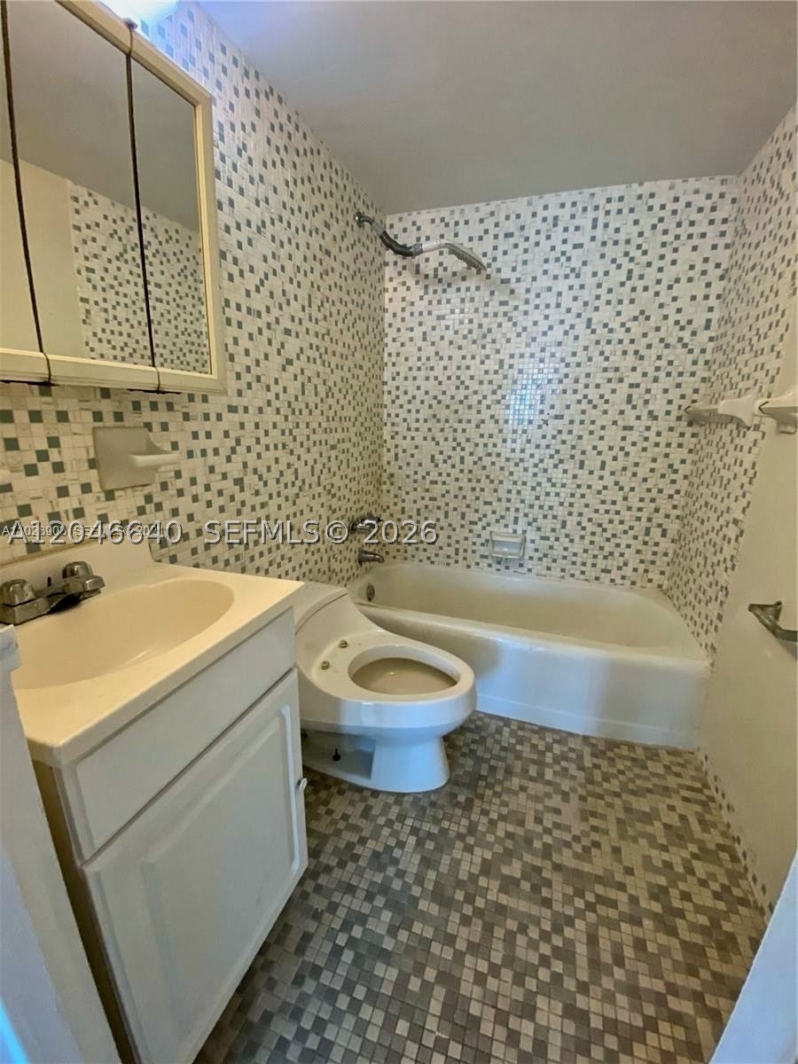 CARIBBEAN TOWERS CONDO - Residential