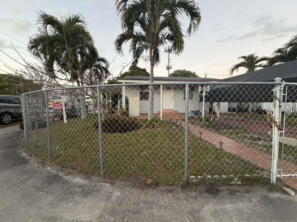 HOLLEMAN MANOR 2ND REV - Residential