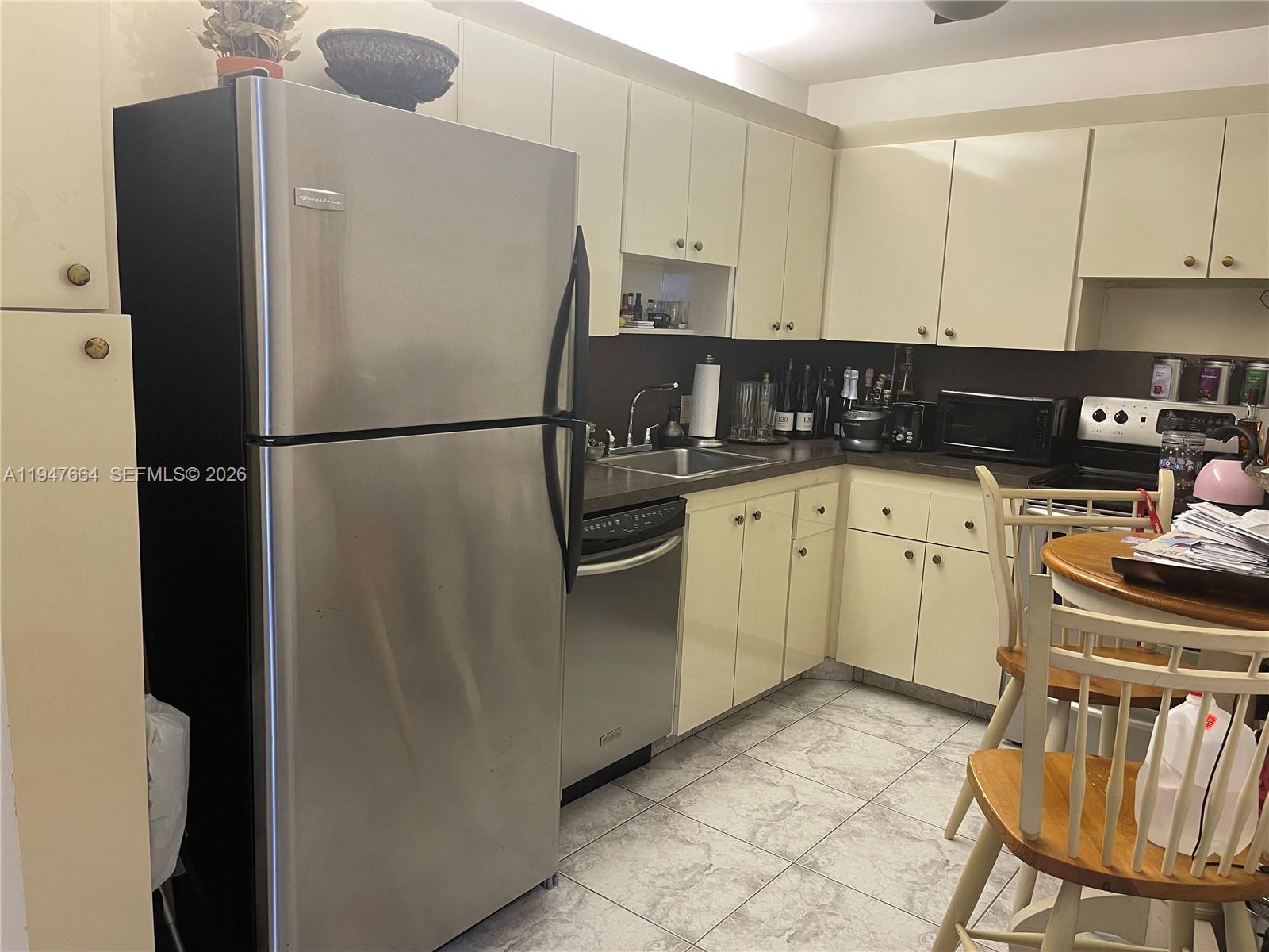 BONAVIDA CONDO - Residential