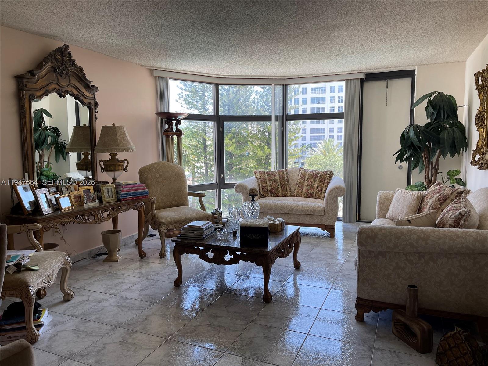 BONAVIDA CONDO - Residential