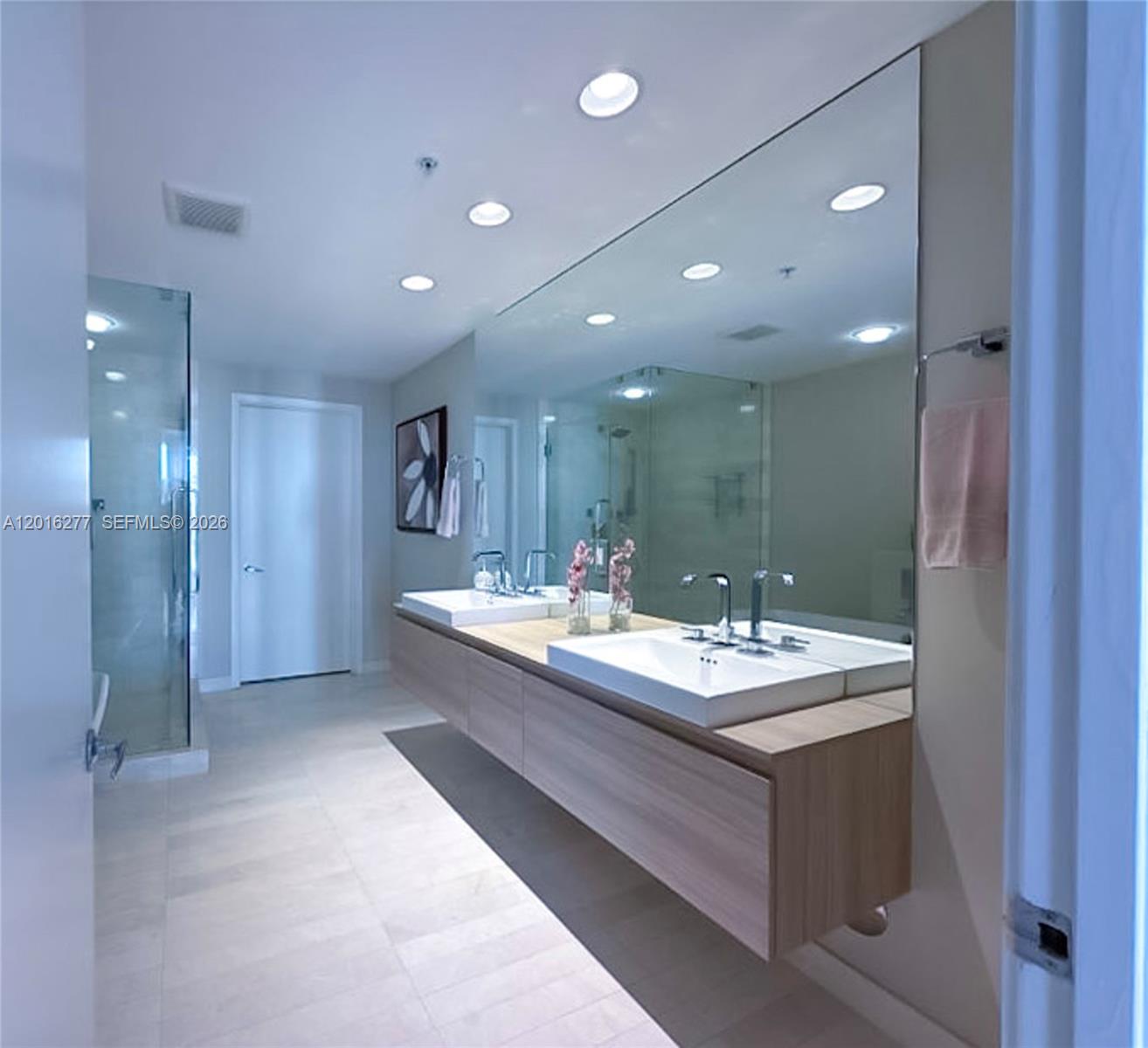 MARINA PALMS RESIDENCES S - Residential