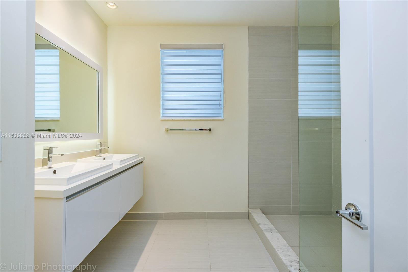 LANDMARK AT DORAL - Residential Lease