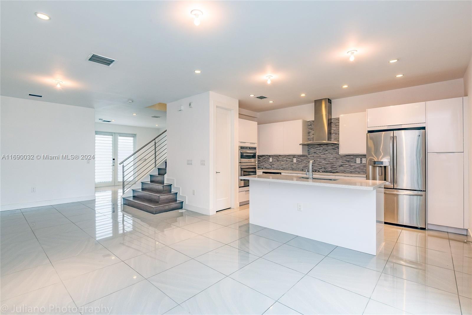 LANDMARK AT DORAL - Residential Lease