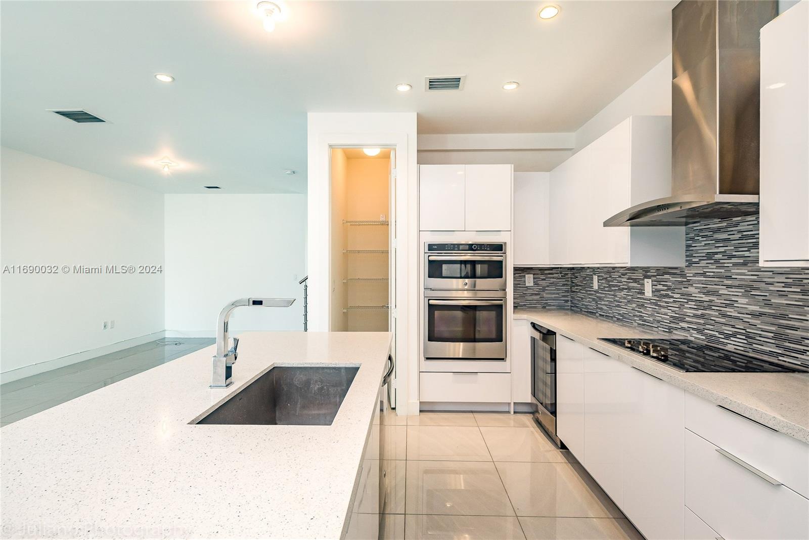 LANDMARK AT DORAL - Residential Lease