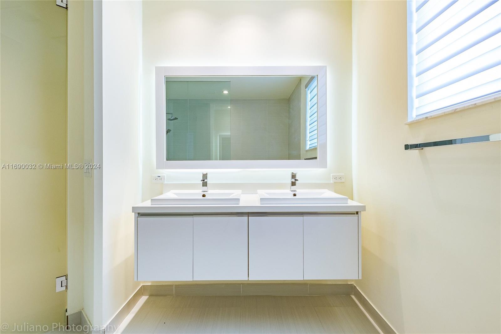 LANDMARK AT DORAL - Residential Lease