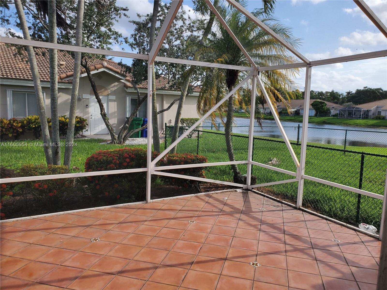 VILLAGES OF RENAISSANCE - Residential Lease
