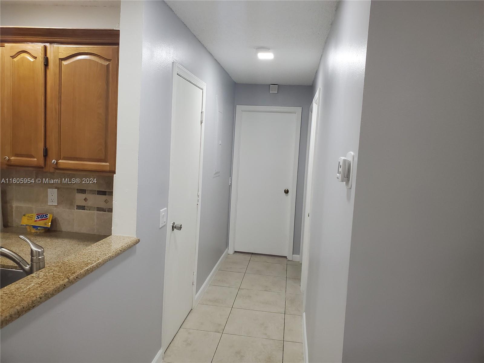 VILLAGES OF RENAISSANCE - Residential Lease