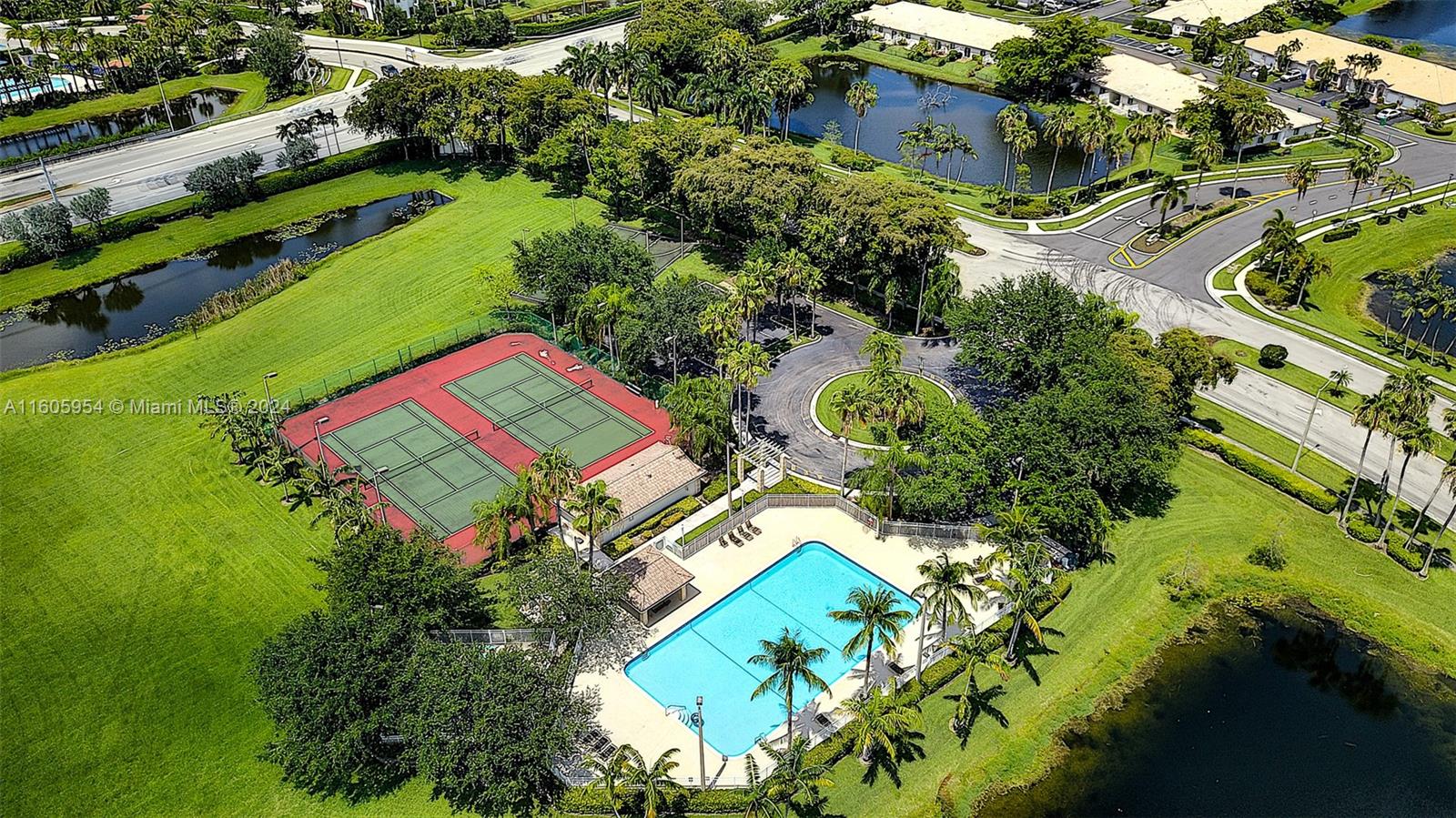 VILLAGES OF RENAISSANCE - Residential Lease