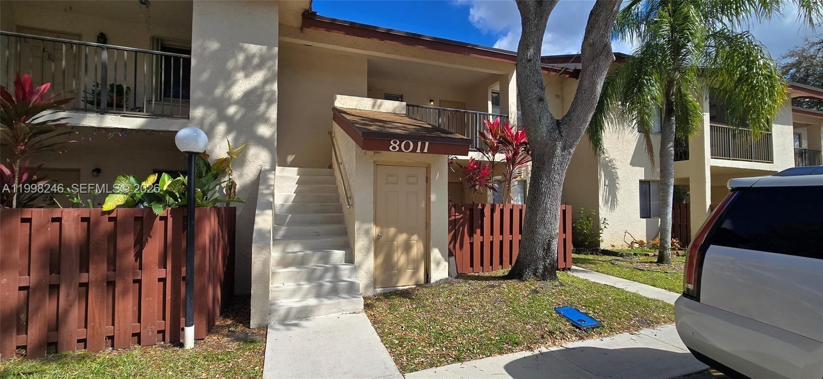 ROYALE GARDENS CONDO - Residential