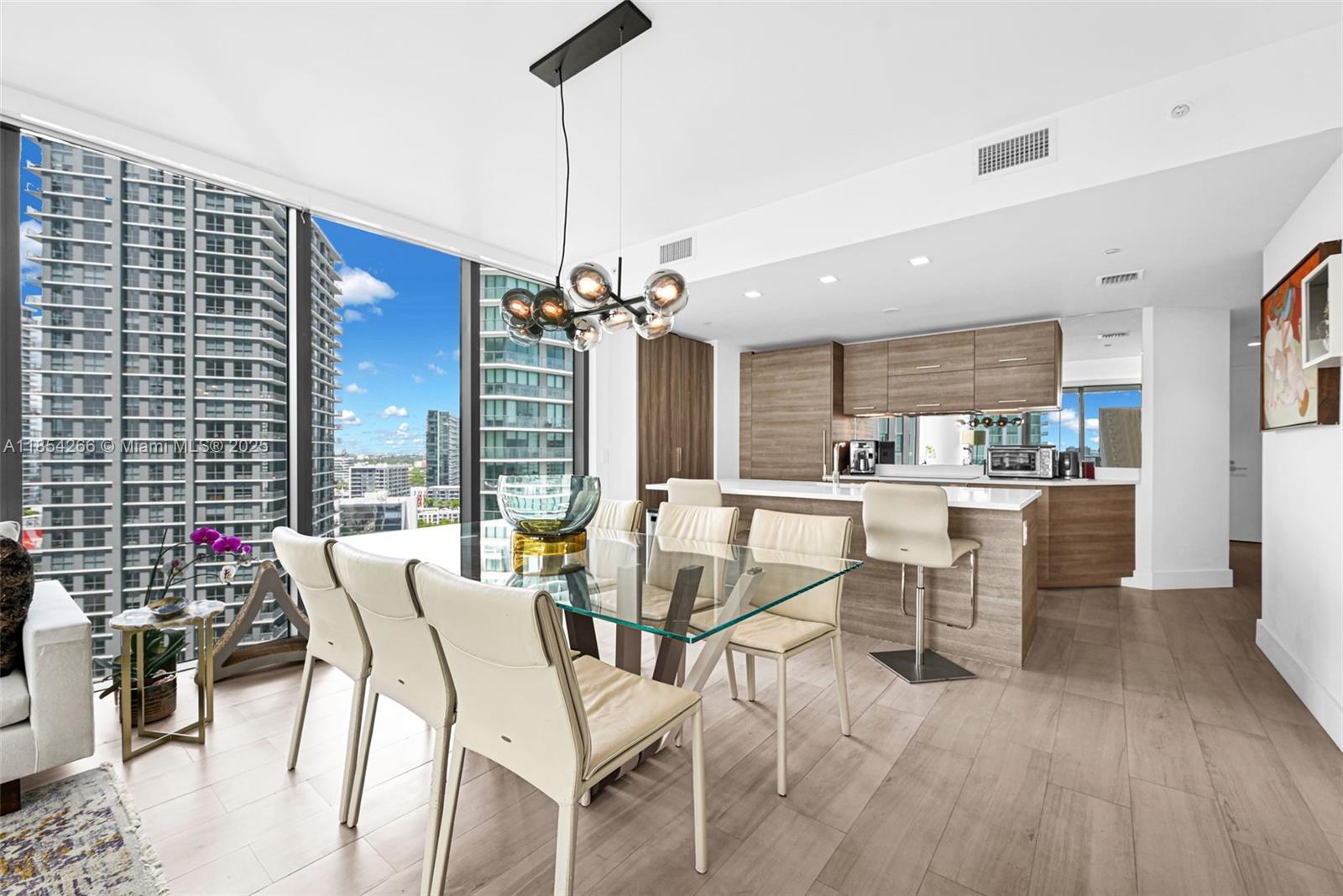 PARAISO BAY CONDO - Residential