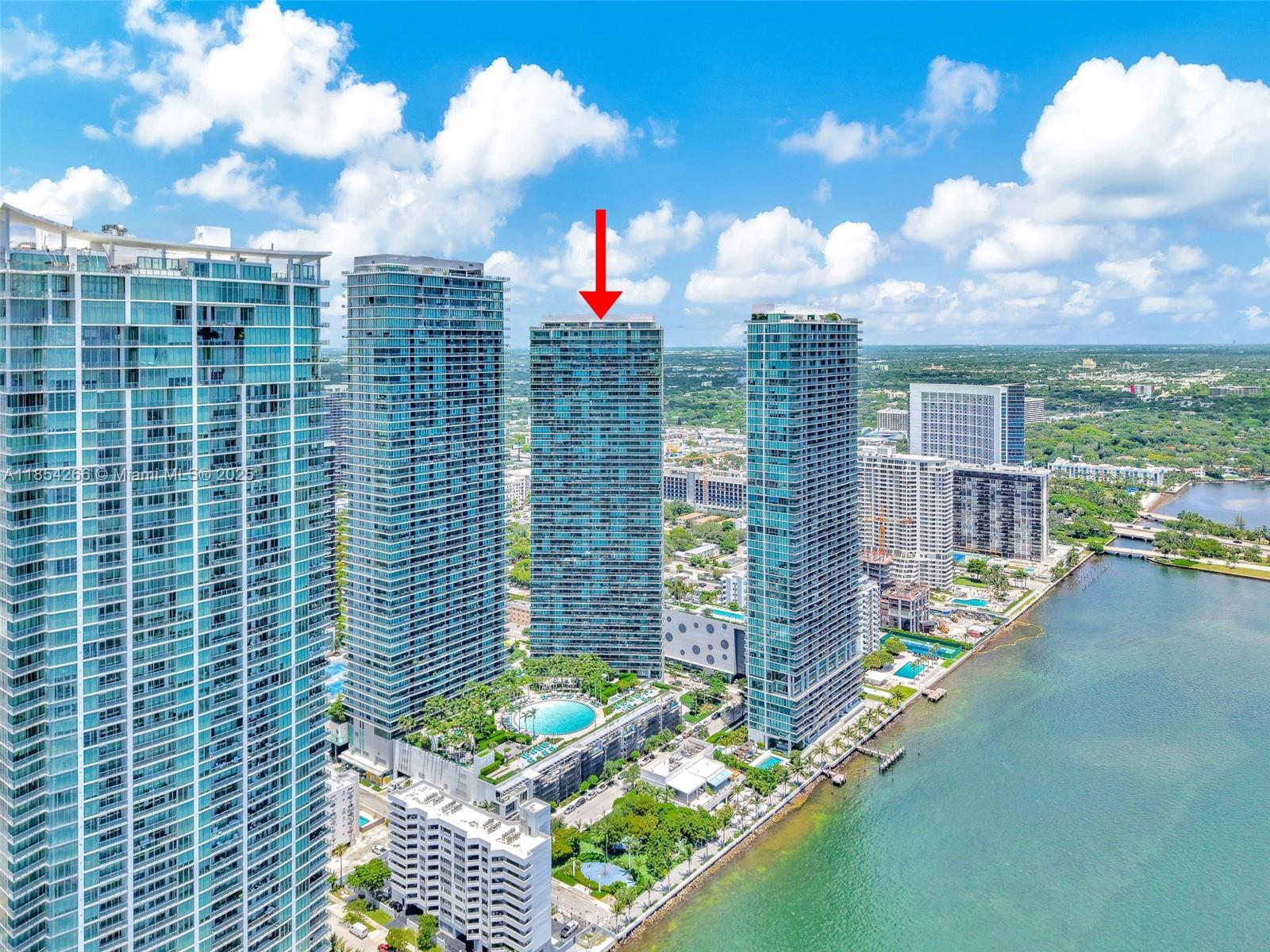 PARAISO BAY CONDO - Residential