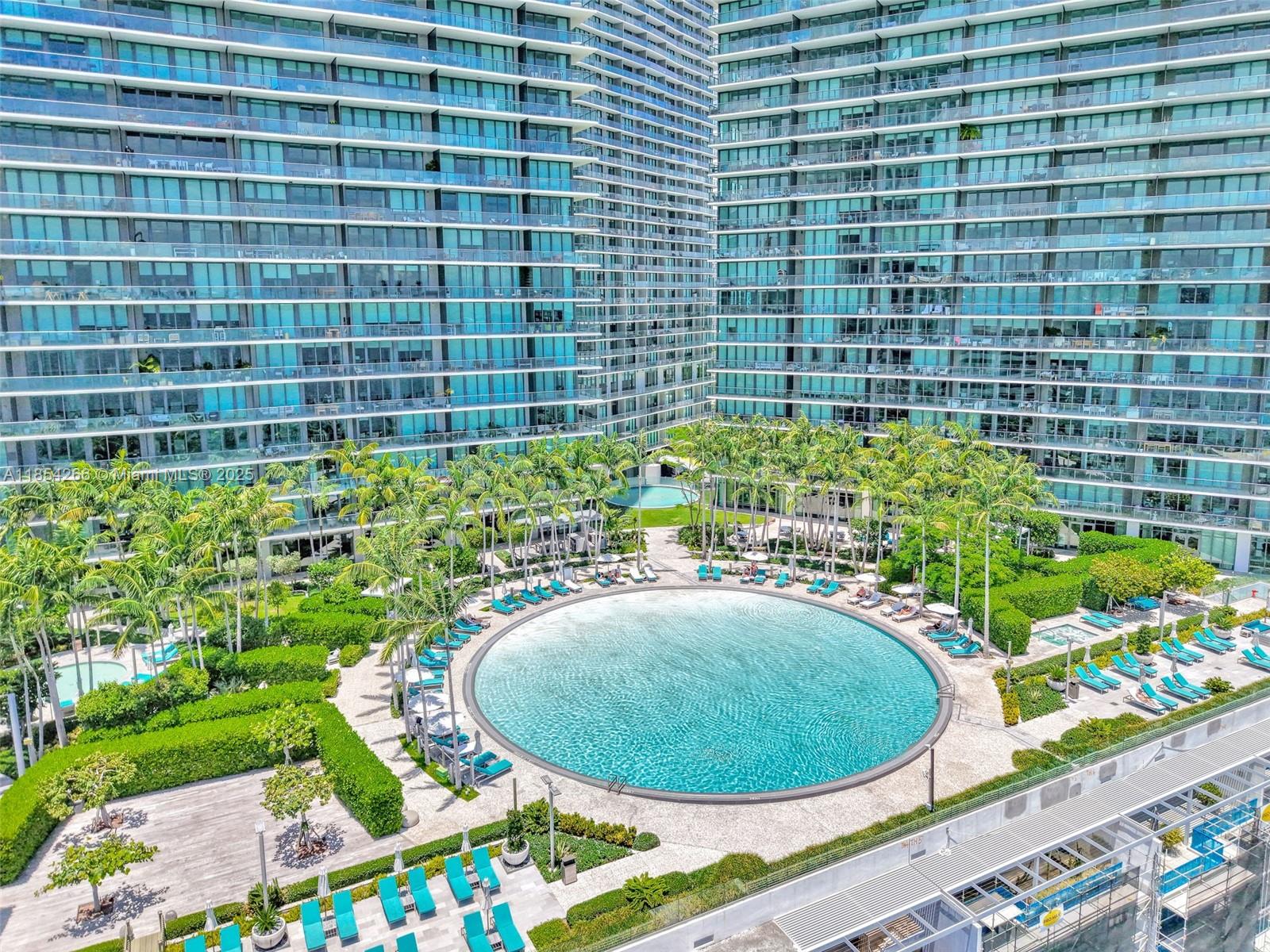 PARAISO BAY CONDO - Residential