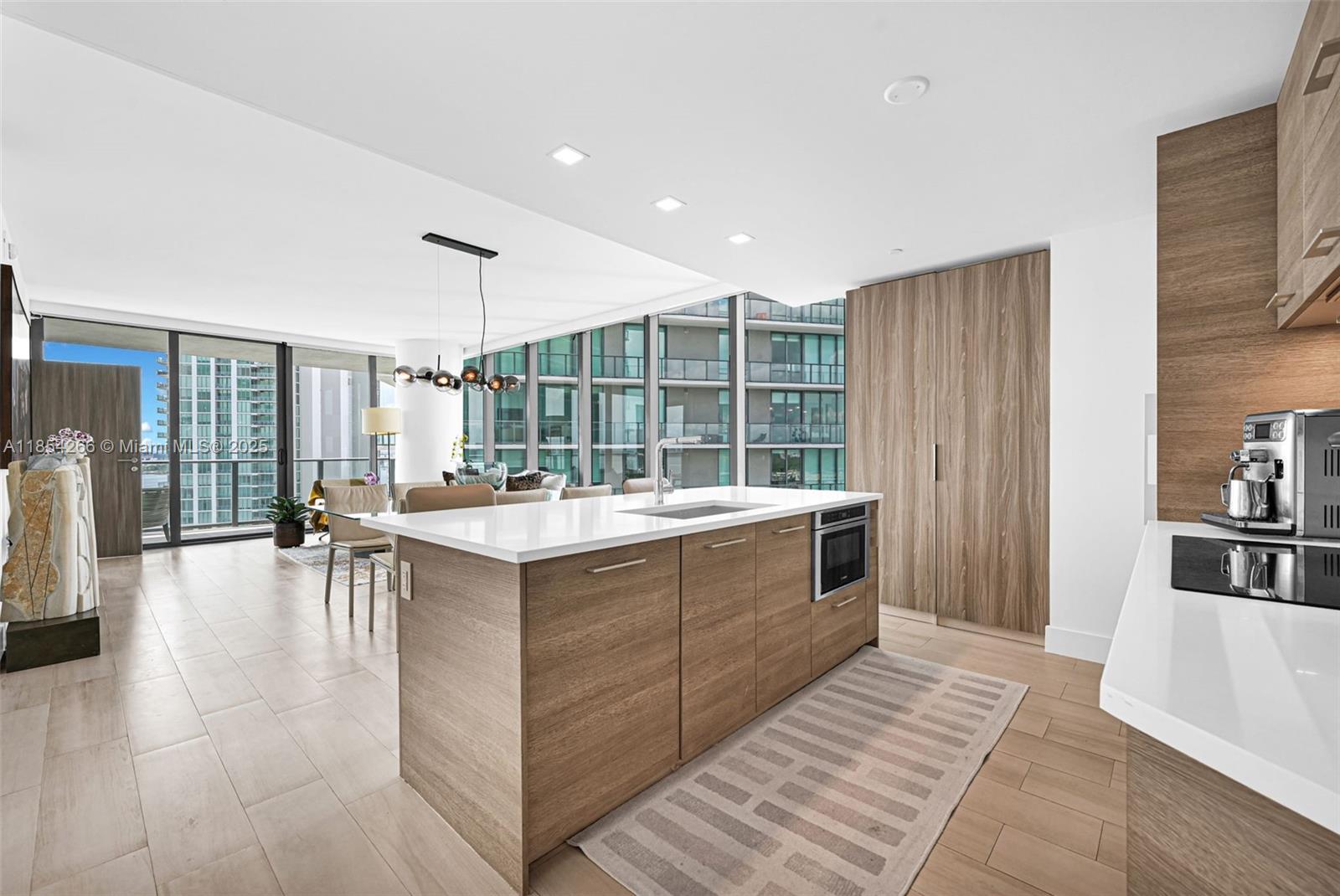 PARAISO BAY CONDO - Residential