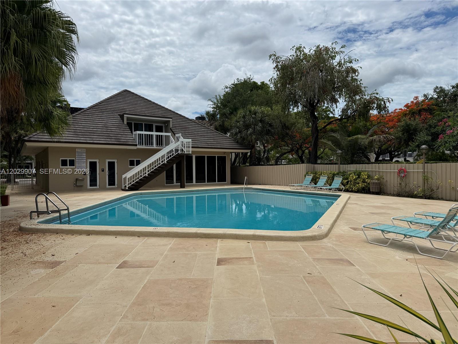 VILLAGE OF KINGS CREEK CO - Residential Lease