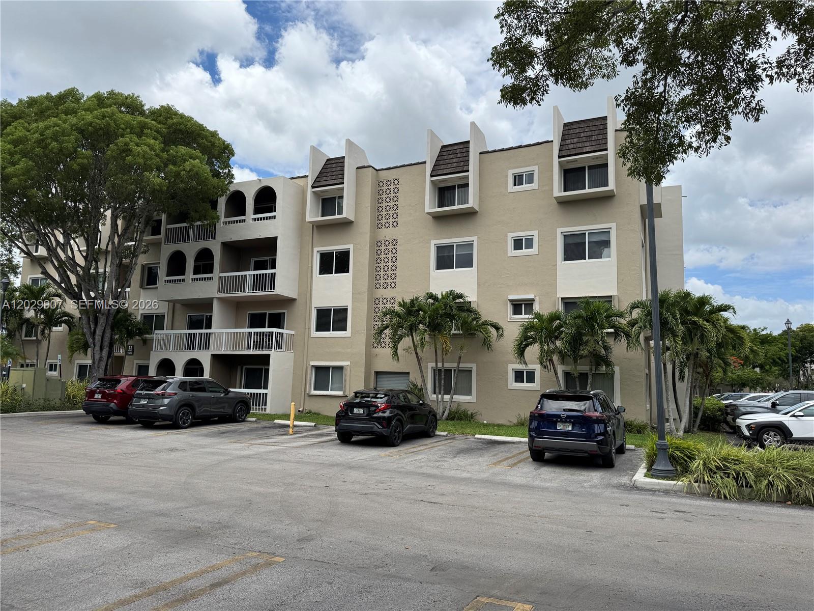 VILLAGE OF KINGS CREEK CO - Residential Lease