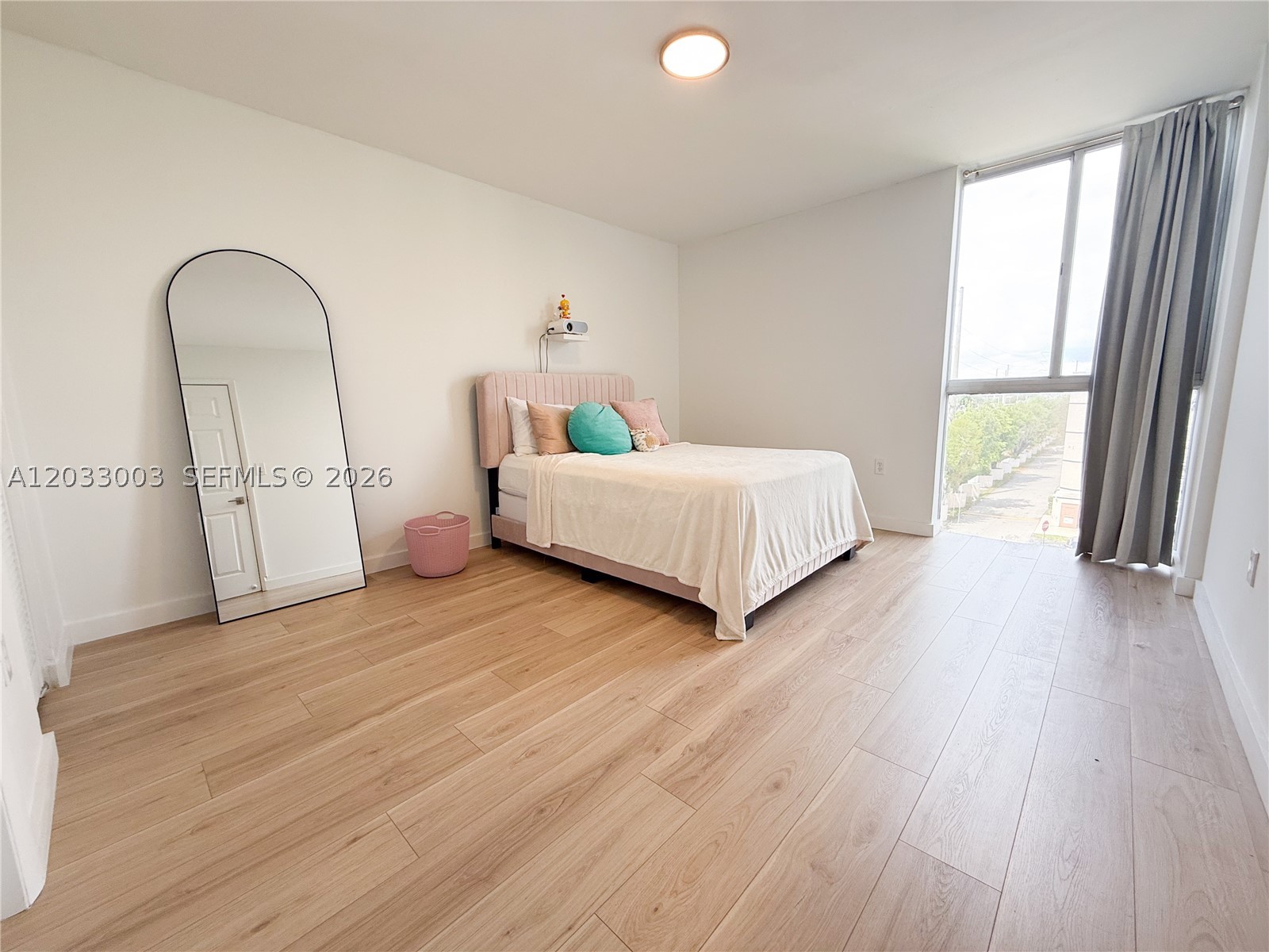 LAS BRISAS@ COUNTRY CLUB - Residential Lease