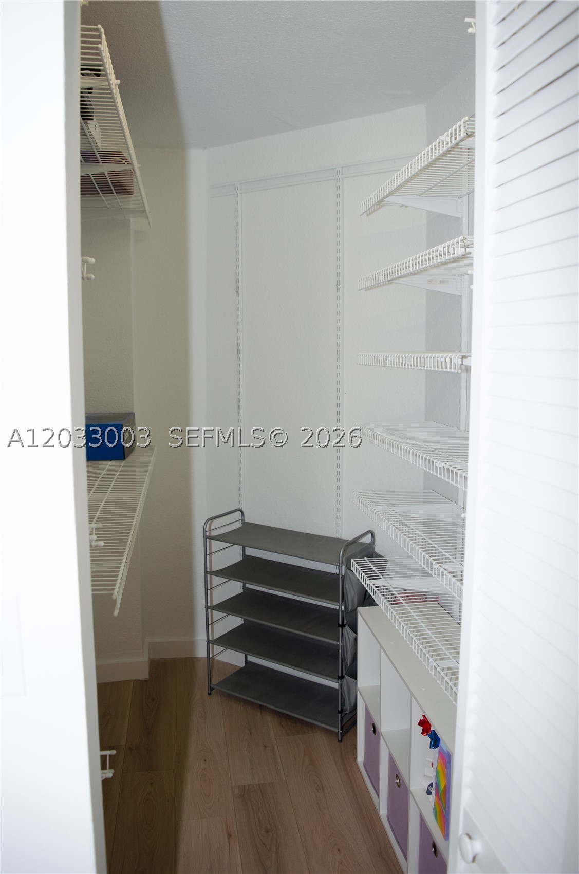 LAS BRISAS@ COUNTRY CLUB - Residential Lease