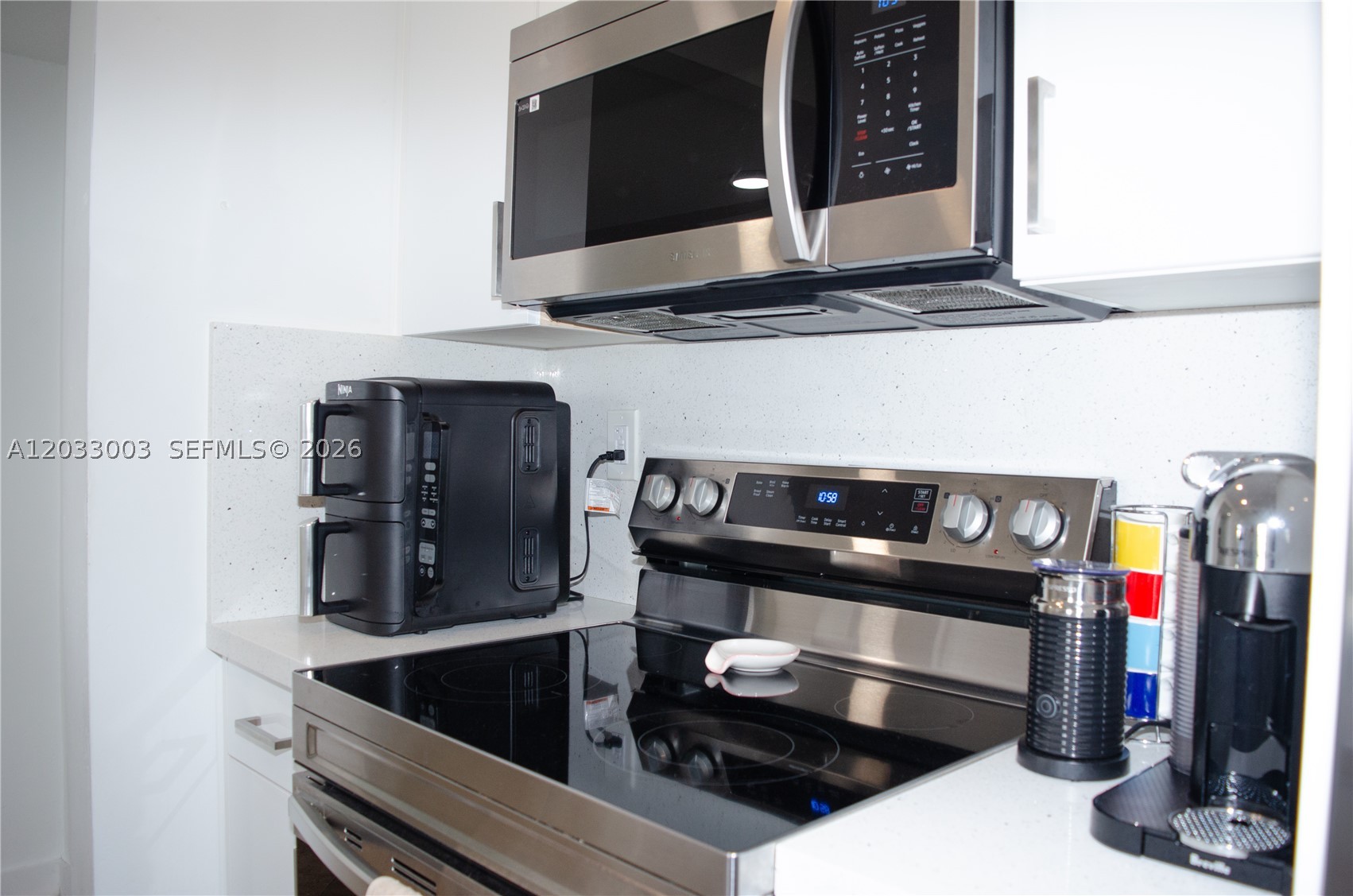 LAS BRISAS@ COUNTRY CLUB - Residential Lease