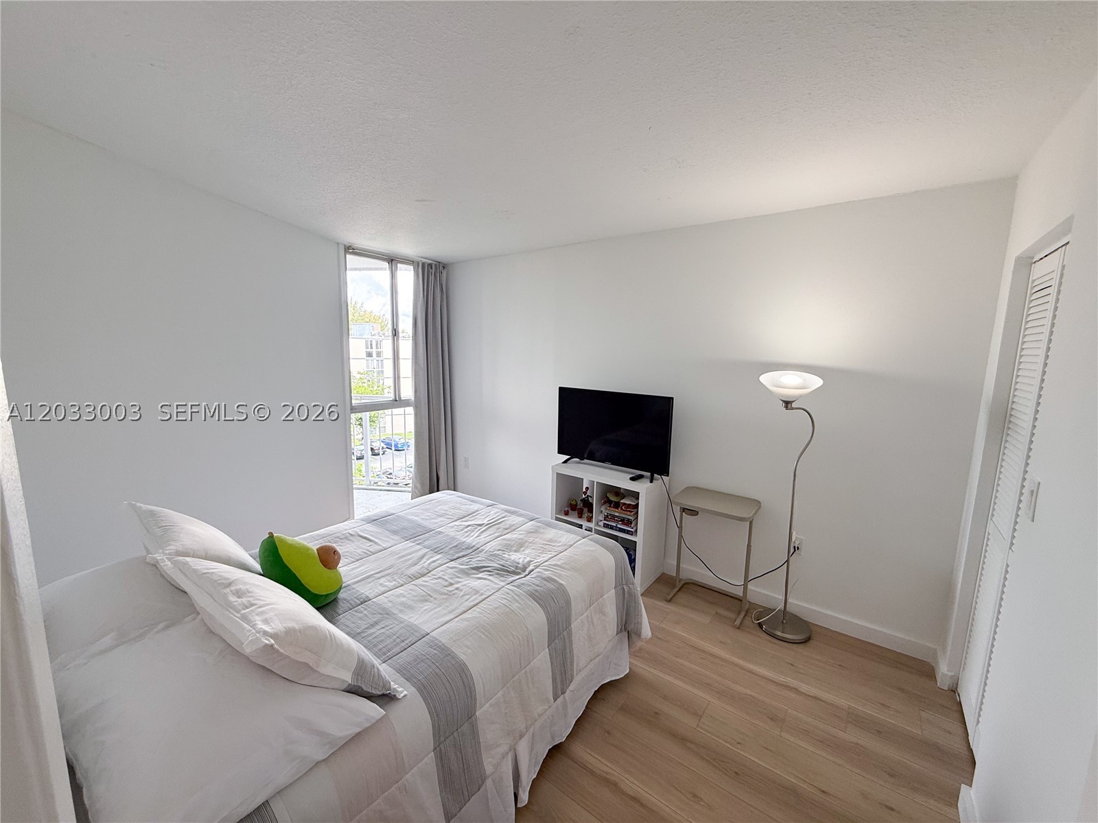 LAS BRISAS@ COUNTRY CLUB - Residential Lease