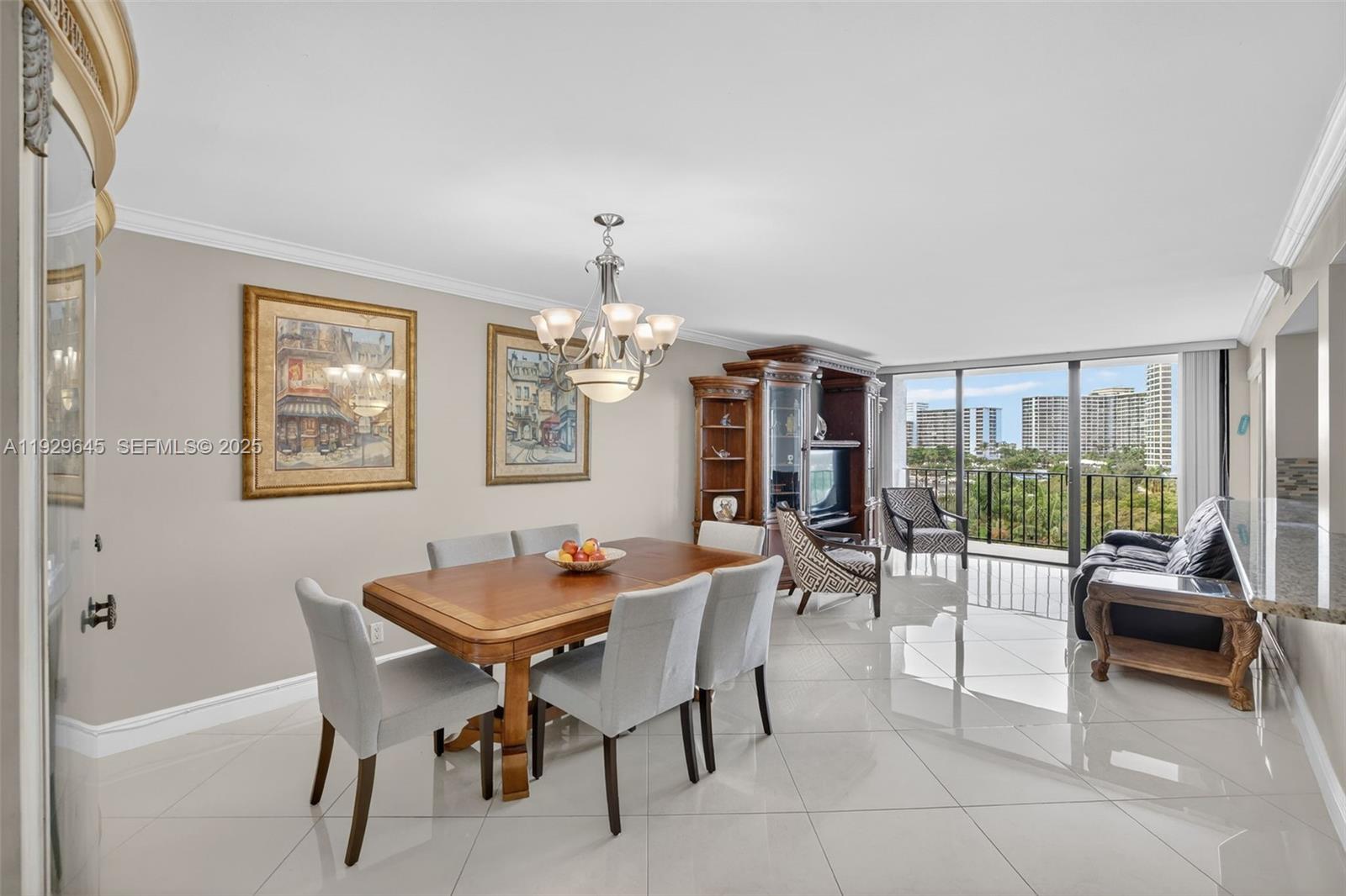 200 LESLIE CONDO - Residential