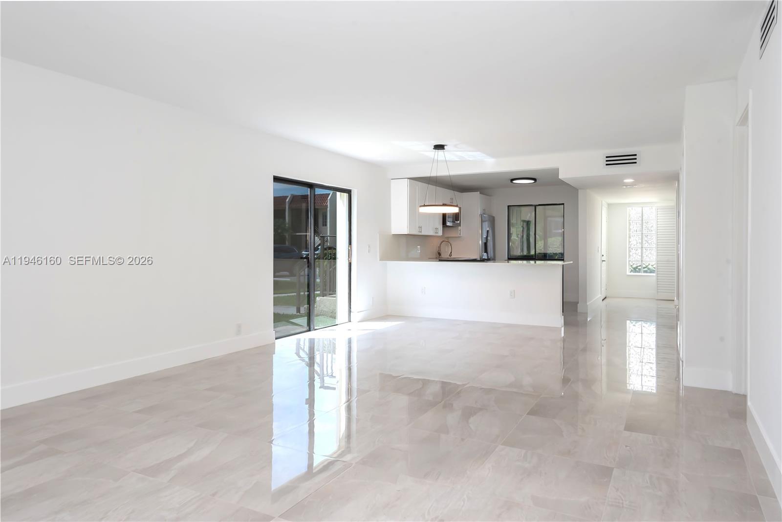 GARDENS AT BONAVENTURE 14 - Residential
