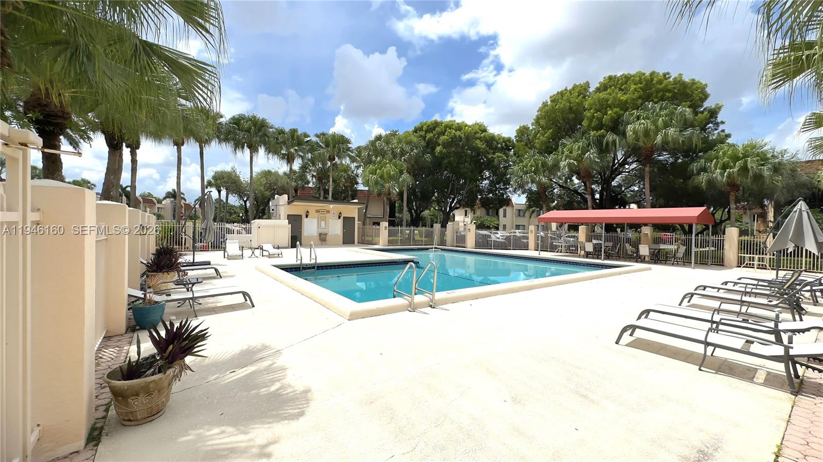 GARDENS AT BONAVENTURE 14 - Residential