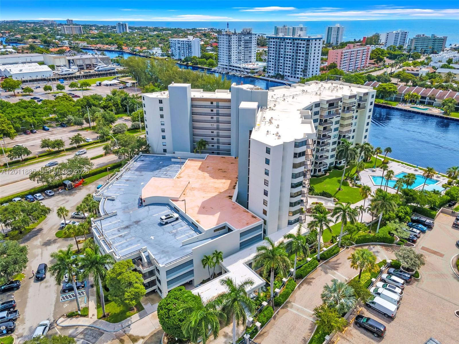 VOYAGER CONDO - Residential