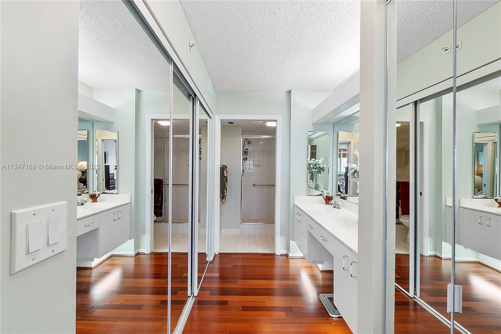GRANVILLE CONDOMINIUM - Residential