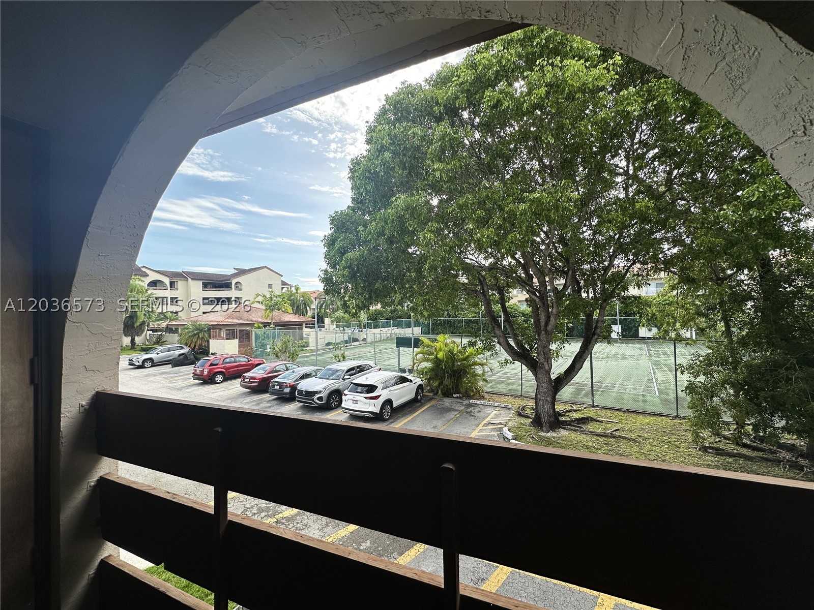 KENLAND WALK CONDO II - Residential Lease