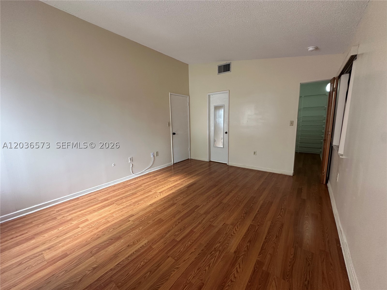 KENLAND WALK CONDO II - Residential Lease