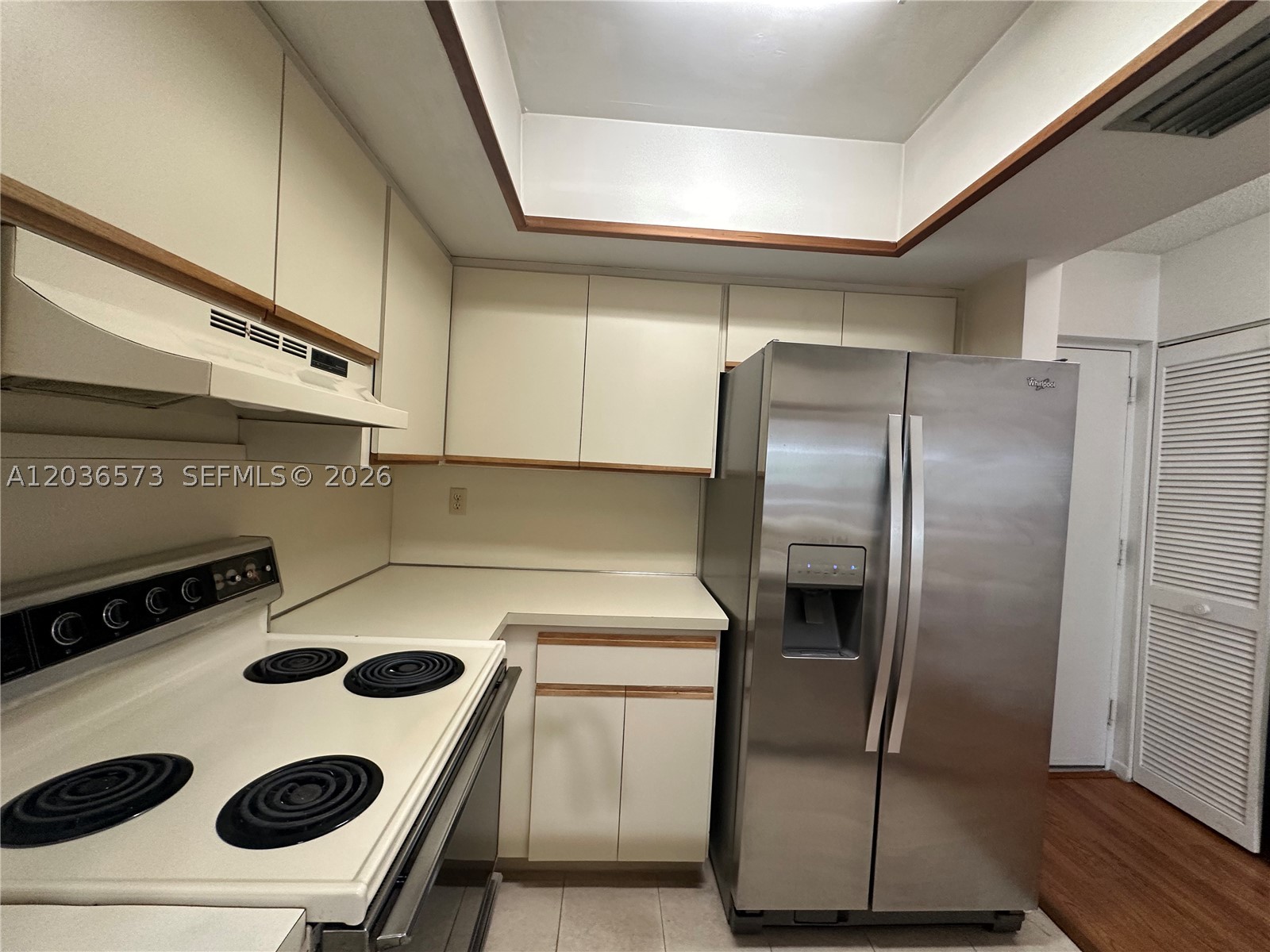 KENLAND WALK CONDO II - Residential Lease