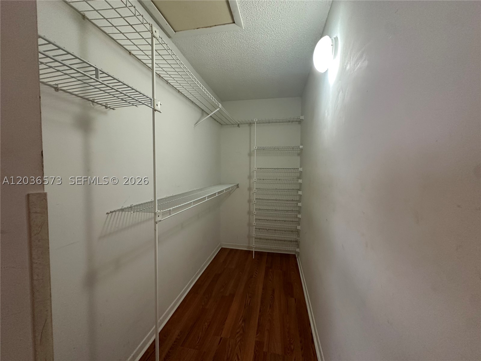 KENLAND WALK CONDO II - Residential Lease
