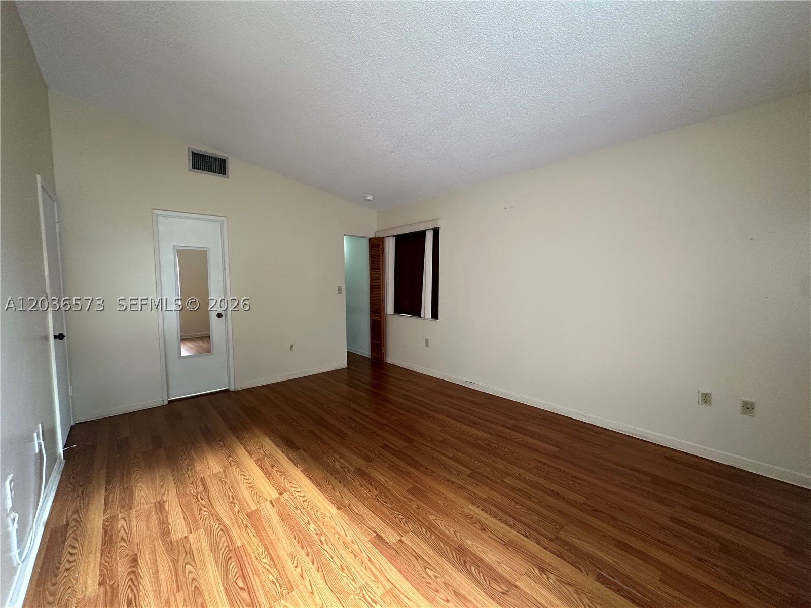KENLAND WALK CONDO II - Residential Lease