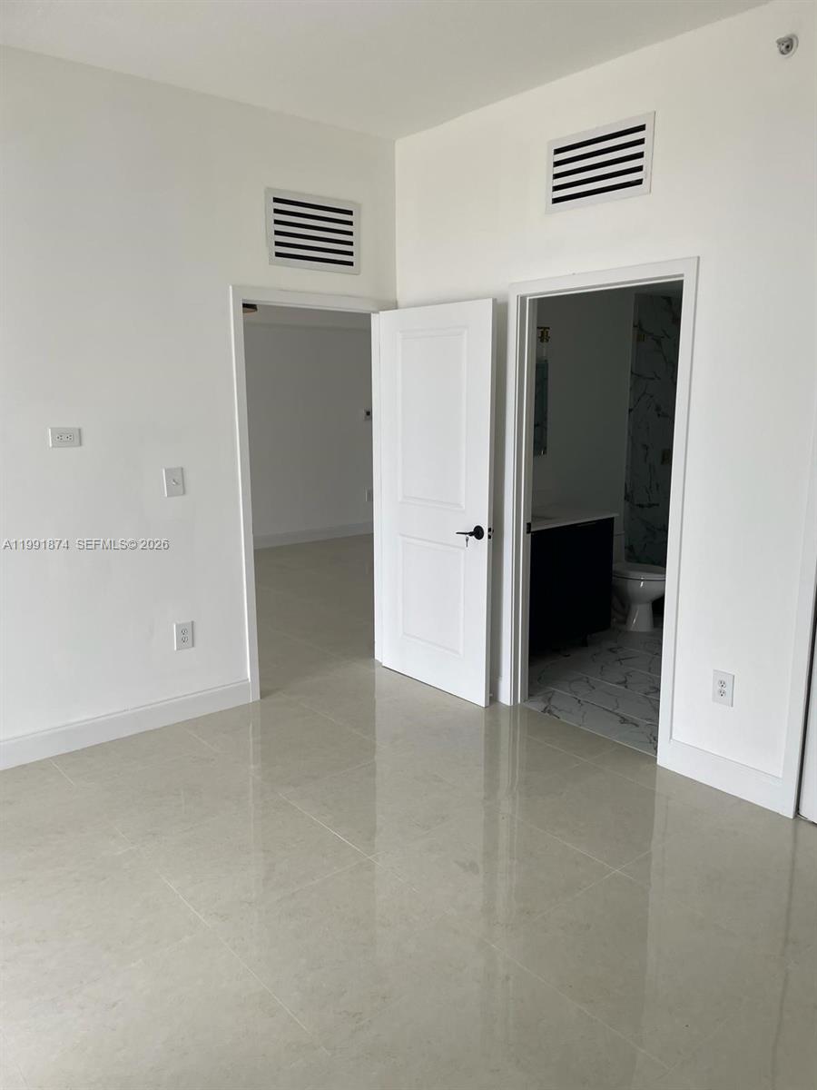 THE SAIL CONDO - Residential Lease