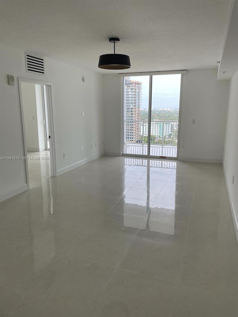 THE SAIL CONDO - Residential Lease