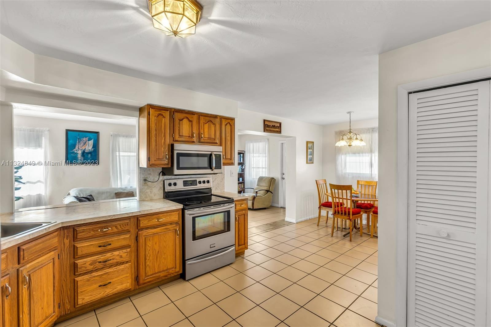 MIRAMAR ISLES SEC 3 - Residential