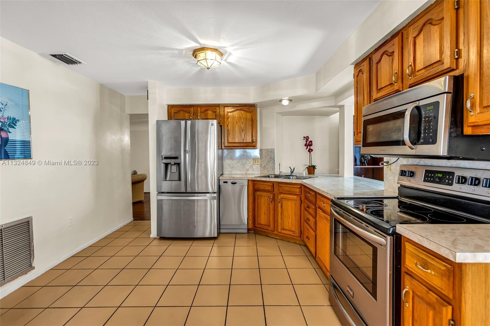 MIRAMAR ISLES SEC 3 - Residential