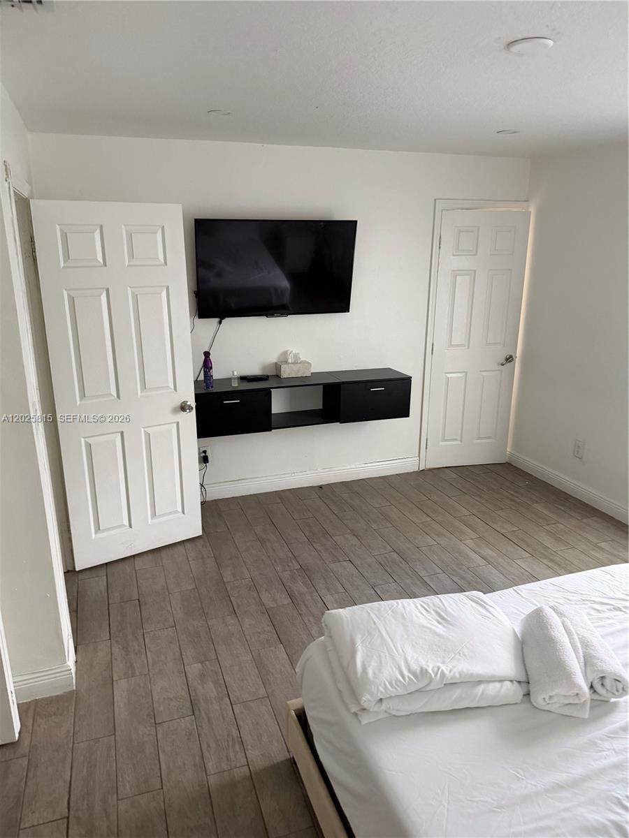 POINT ROYALE SEC 1 - Residential Lease