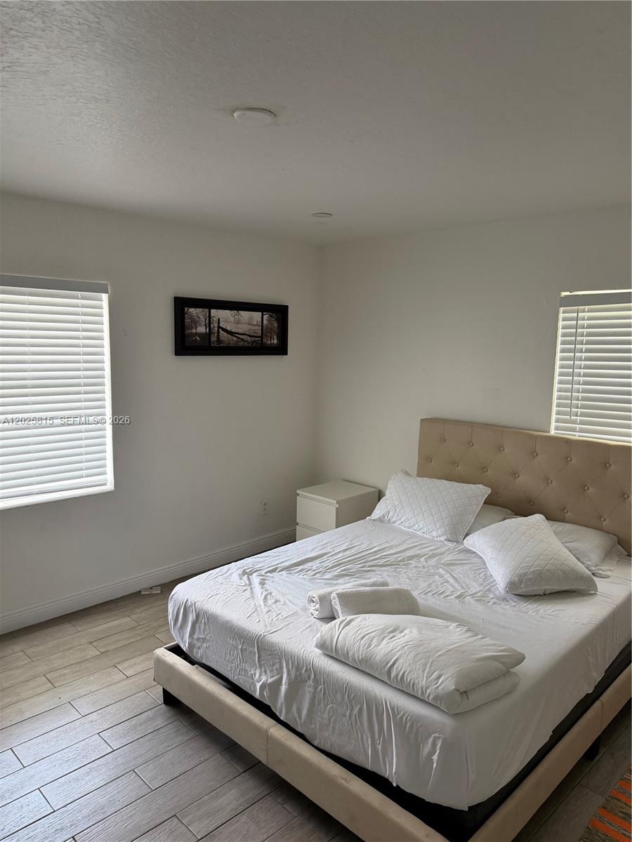 POINT ROYALE SEC 1 - Residential Lease