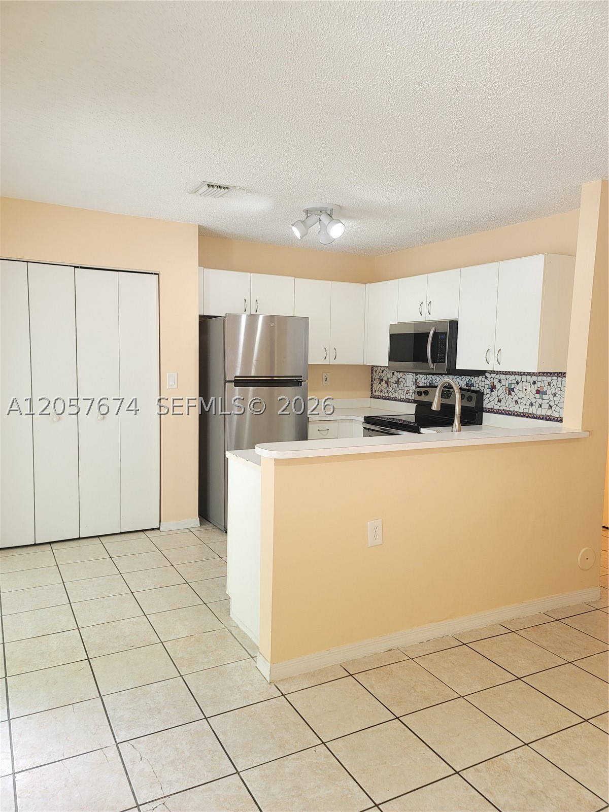 WEITZER SERENA LAKES TOWN - Residential