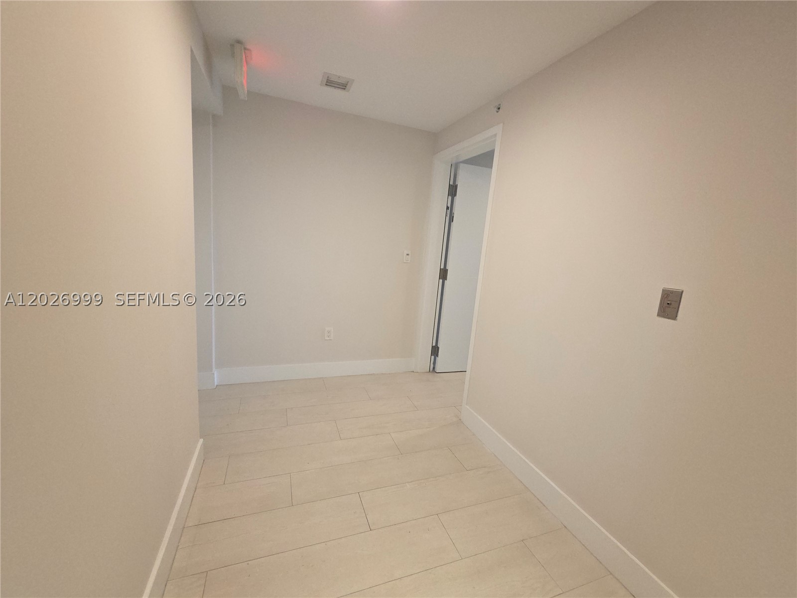 THE HARBOUR SOUTH CONDO - Residential