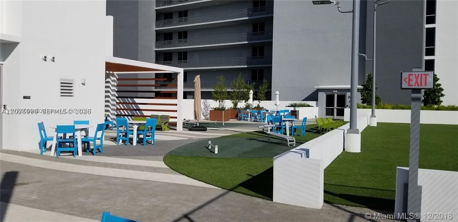THE HARBOUR SOUTH CONDO - Residential