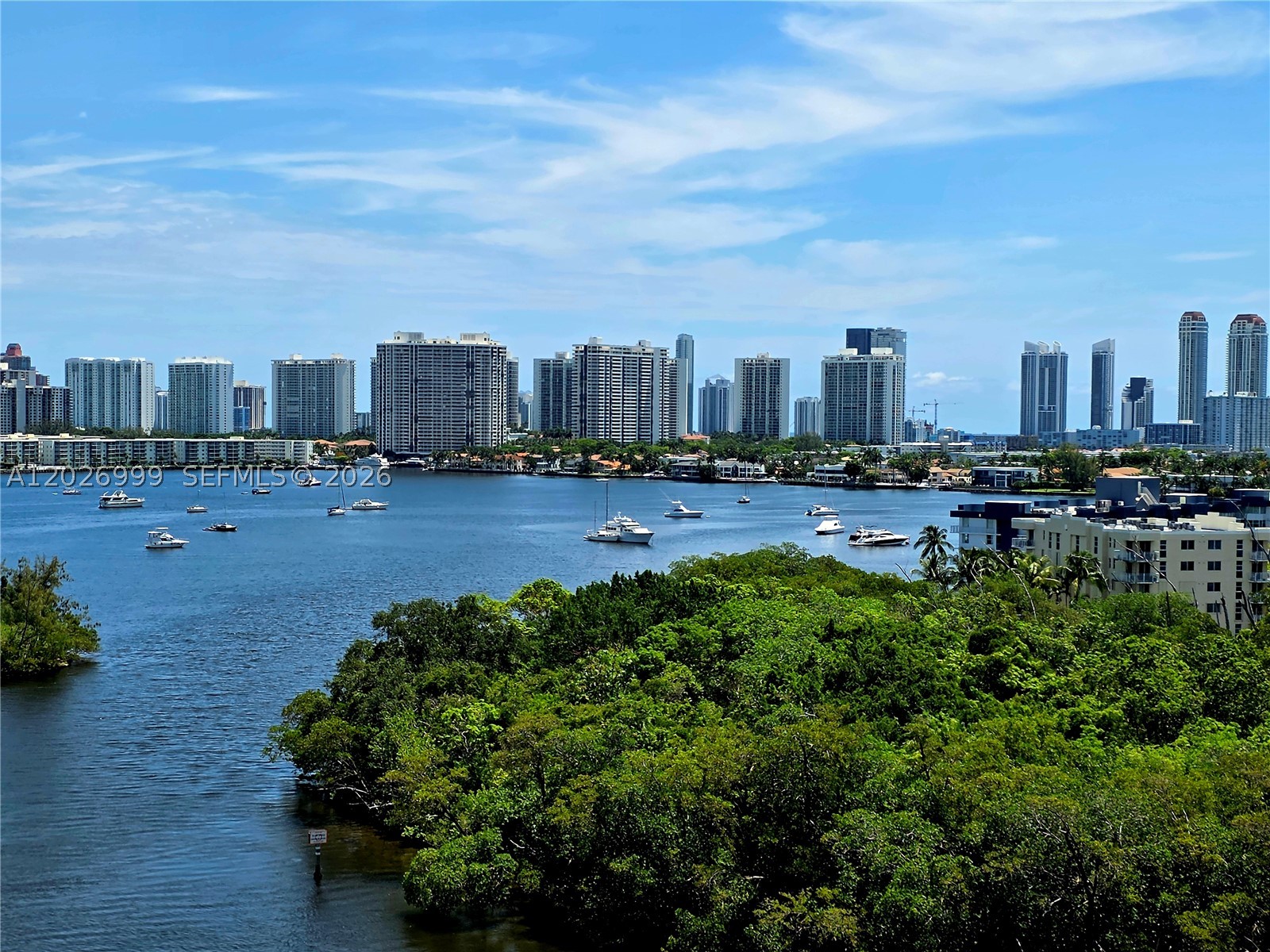 THE HARBOUR SOUTH CONDO - Residential
